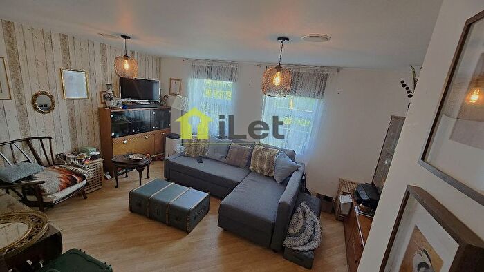 2 Bedroom Flat To Rent In Turners Court, Newport Pagnell Road, Wootton, Northampton, NN4