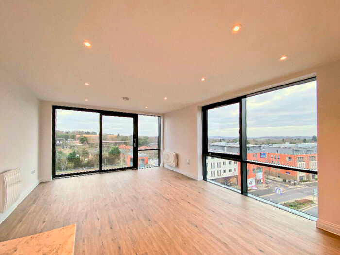 2 Bedroom Apartment To Rent In Lumina, Camberley, GU15