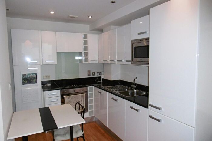 1 Bedroom Flat To Rent In Greenslade House, Beeston, NG9