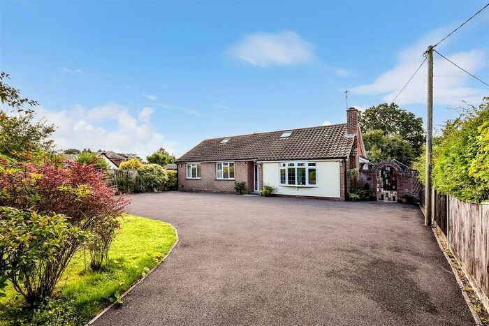 4 Bedroom Detached Bungalow For Sale In Winsor Road, Winsor, Southampton, SO40