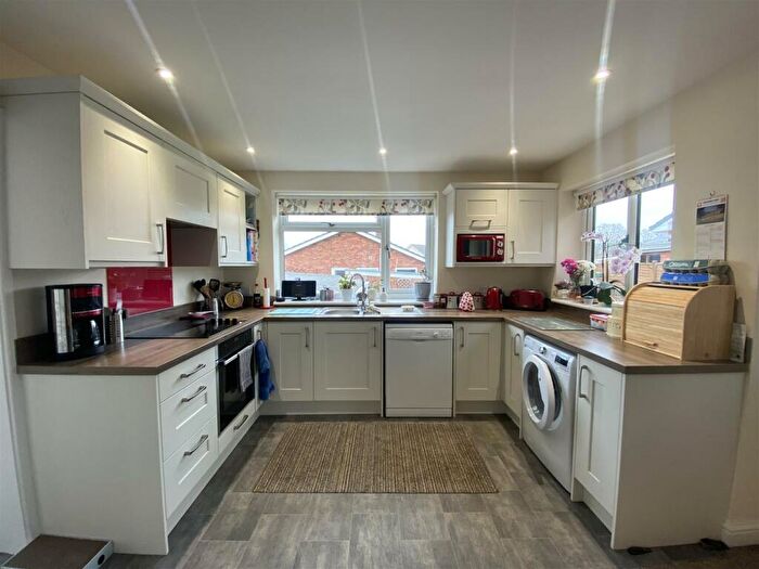 3 Bedroom Bungalow To Rent In Castle Park, Hemyock, Cullompton, EX15