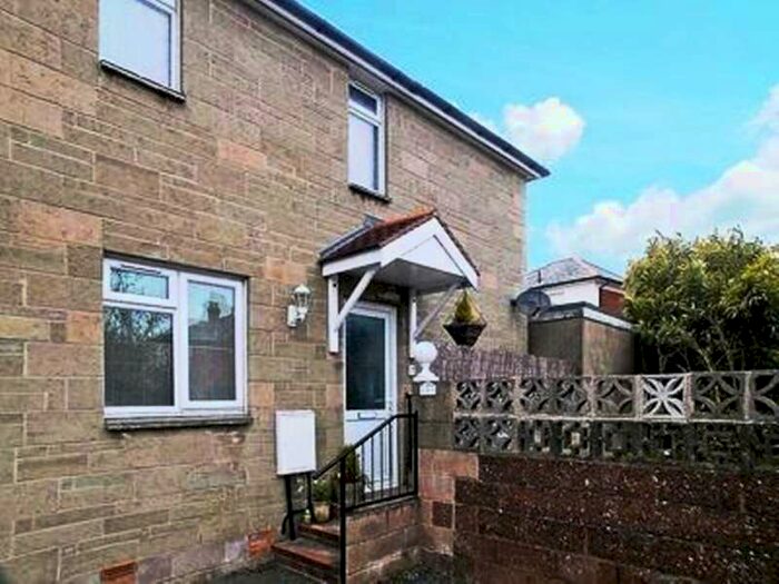 2 Bedroom End Of Terrace House To Rent In Leed Street, Sandown, PO36