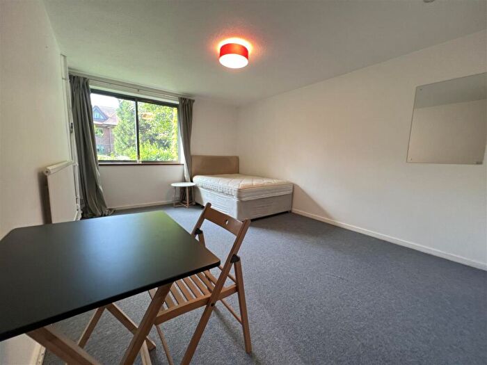 1 Bedroom Apartment To Rent In Manhattan Drive, Cambridge, CB4