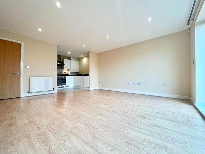 2 Bedroom Flat To Rent In Homefield Place, Croydon, London, CR0