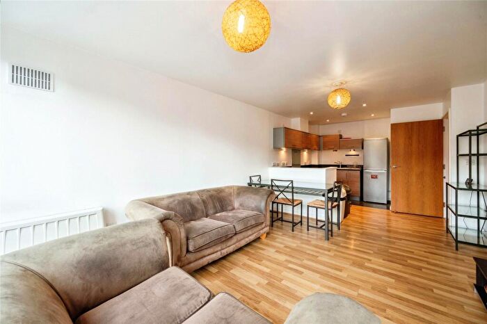 2 Bedroom Flat For Sale In Queen Street, Portsmouth, Hampshire, PO1