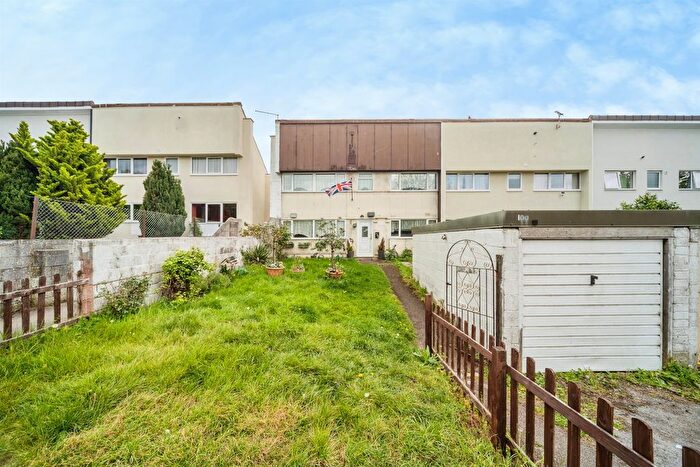 3 Bedroom Terraced House For Sale In Kingsfold, Bradville, Milton Keynes, MK13