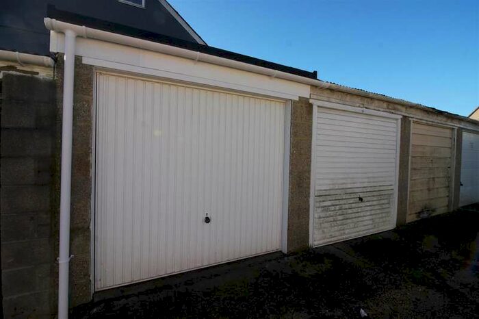 Commercial Garage To Rent In Highfield Road, Salisbury, SP2