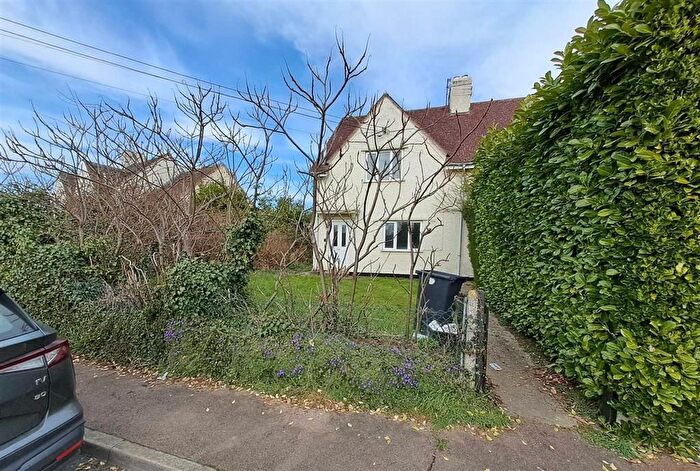 3 Bedroom Semi-Detached House For Sale In Meadow View, Kempsford, Fairford, GL7