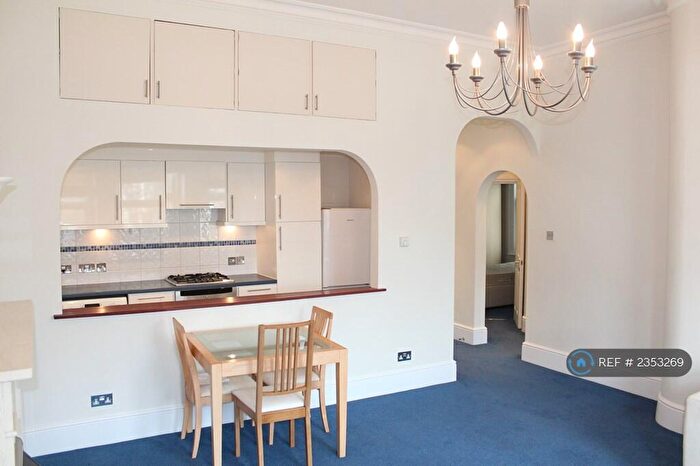 2 Bedroom Flat To Rent In Belsize Park Gardens, London, NW3