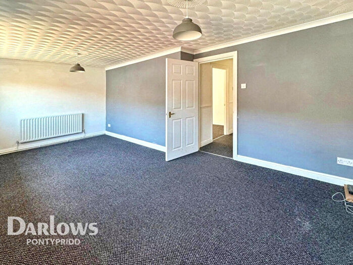 2 Bedroom Flat For Sale In William Street, Pontypridd, CF37