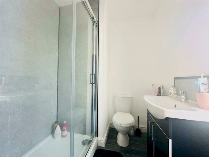 2 Bedroom Apartment To Rent In Park Road, Nottingham, NG7