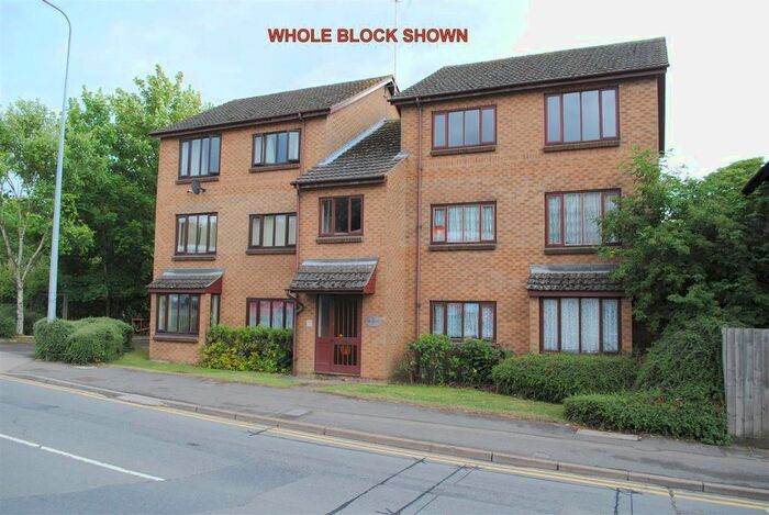 2 Bedroom Flat To Rent In High Street South, Rushden, NN10