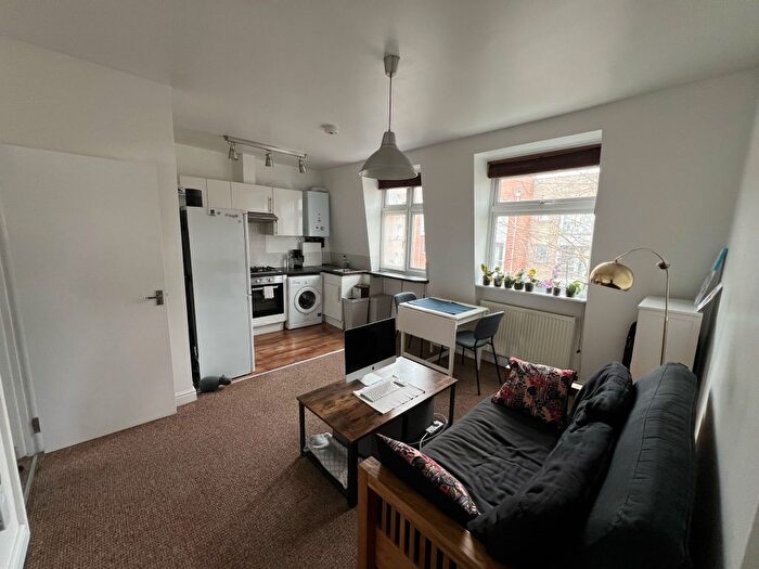 1 Bedroom Flat To Rent In High Road, Leyton, E10