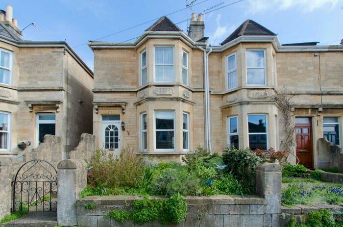 3 Bedroom House To Rent In Charmouth Road, Bath, BA1