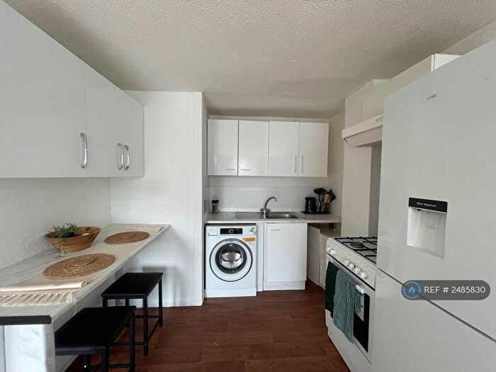 4 Bedroom Semi-Detached House To Rent In Basildon, Basildon, SS14