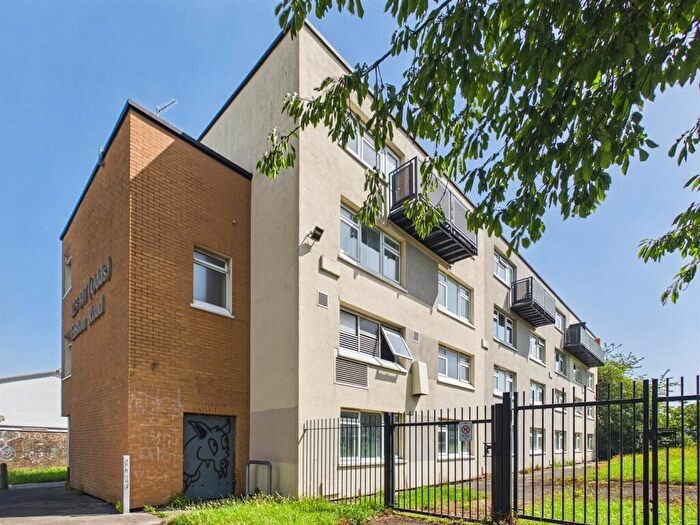 2 Bedroom Maisonette For Sale In Easton Road, Easton, Bristol, BS5