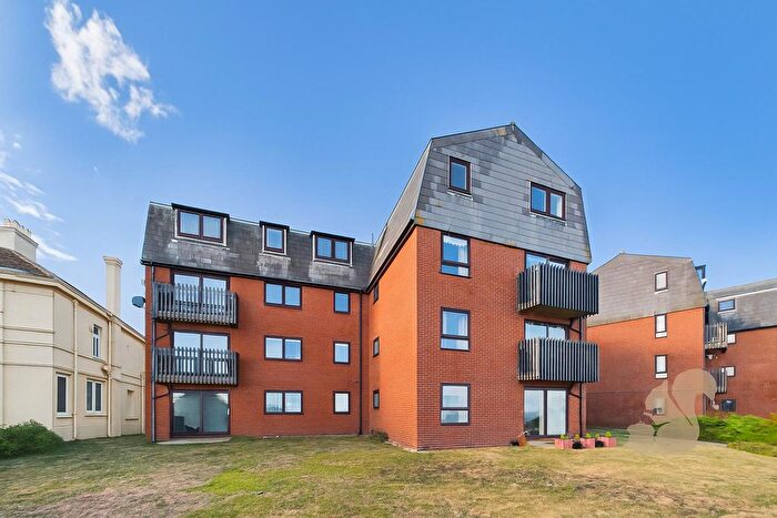 2 Bedroom Flat To Rent In Marine Parade East, Clacton-On-Sea, CO15