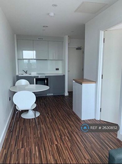 1 Bedroom Flat To Rent In West Point, Manchester, M16