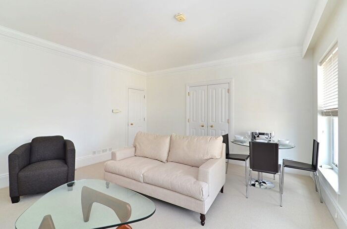 2 Bedroom Flat To Rent In Courtfield Gardens, London, SW5
