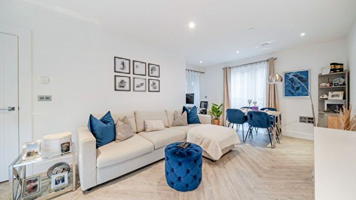 1 Bedroom Flat For Sale In Courthouse Way, London, SW18