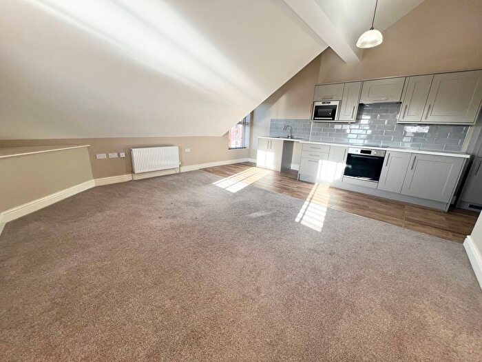 1 Bedroom Flat To Rent In Lightburne Avenue, Lytham St. Annes, Lancashire, FY8