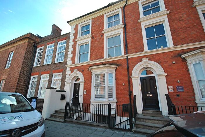 2 Bedroom Flat For Sale In Derngate, Northampton, NN1