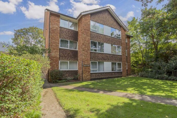1 Bedroom Flat To Rent In Seymour Road, Teddington, KT1