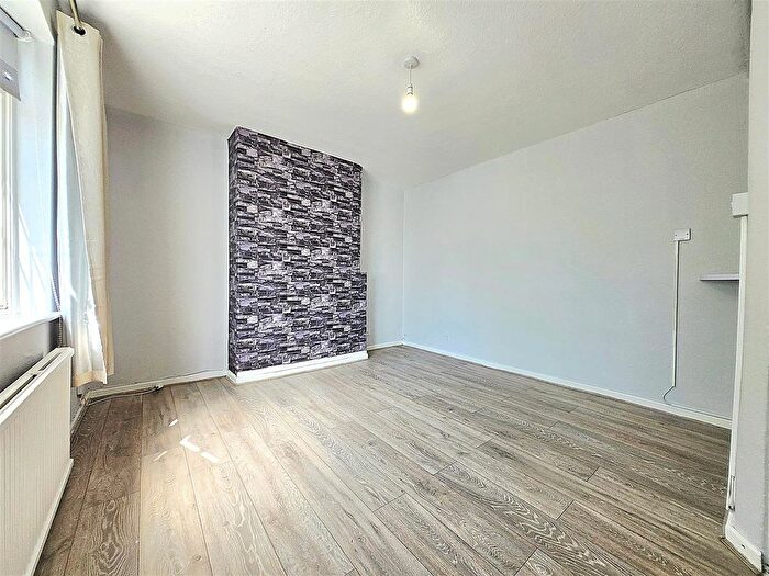 3 Bedroom Terraced House To Rent In Hicks Avenue, Greenford, UB6