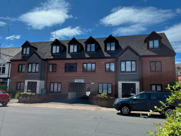 1 Bedroom Flat For Sale In Kings Road West, Swanage, Dorset, BH19