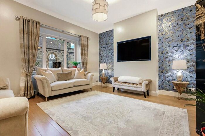 2 Bedroom Flat For Sale In The Belfrey, Main Street, Bannockburn, Stirling, Stirlingshire, FK7