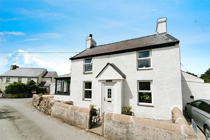 3 Bedroom Cottage For Sale In Pencraigwen, Anglesey, Sir Ynys Mon, LL71