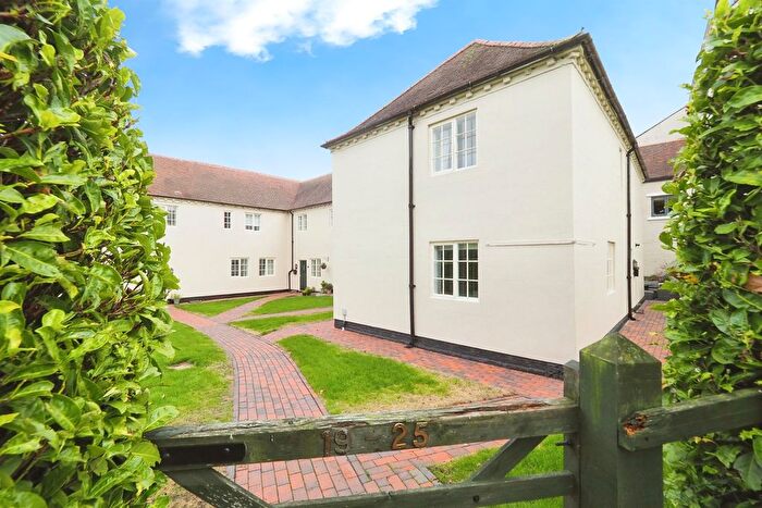 3 Bedroom Link Detached House For Sale In Aston Hall Drive, Aston-On-Trent, Derby, DE72