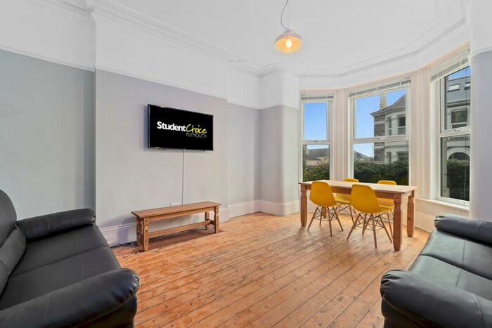 10 Bedroom End Of Terrace House To Rent In Sutherland Road, Plymouth, Devon, PL4