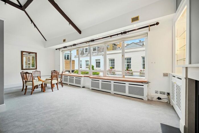 3 Bedroom Terraced House To Rent In Buckingham Mews, Westminster, London, SW1E