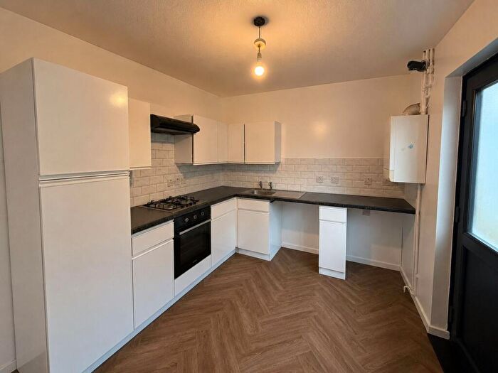 2 Bedroom House To Rent In Brompton Close, Bestwood, NG5