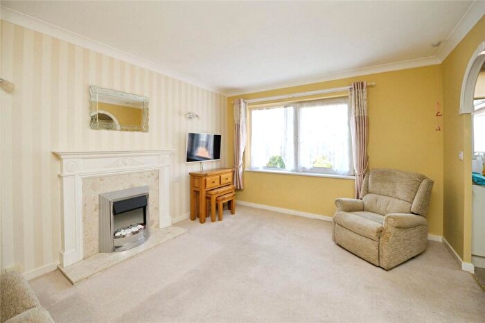 1 Bedroom Apartment For Sale In Goldsmere Court, Hornchurch, RM11