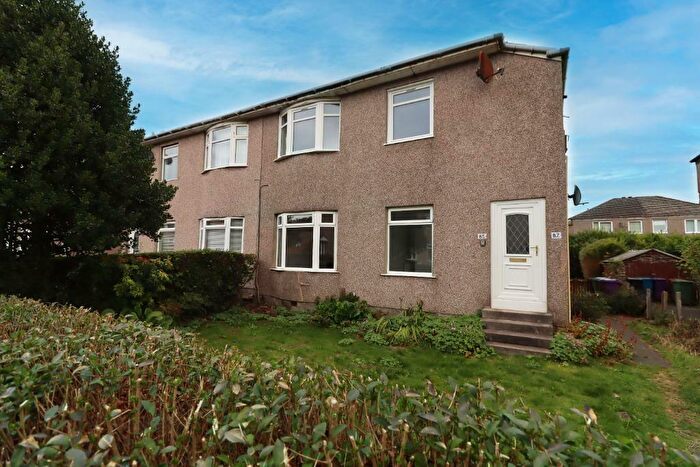 3 Bedroom Flat To Rent In Crofthill Road, Croftfoot, Glasgow, G44