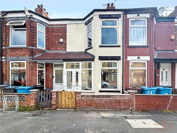 2 Bedroom Terraced House For Sale In Huntingdon Street, Hull, HU4