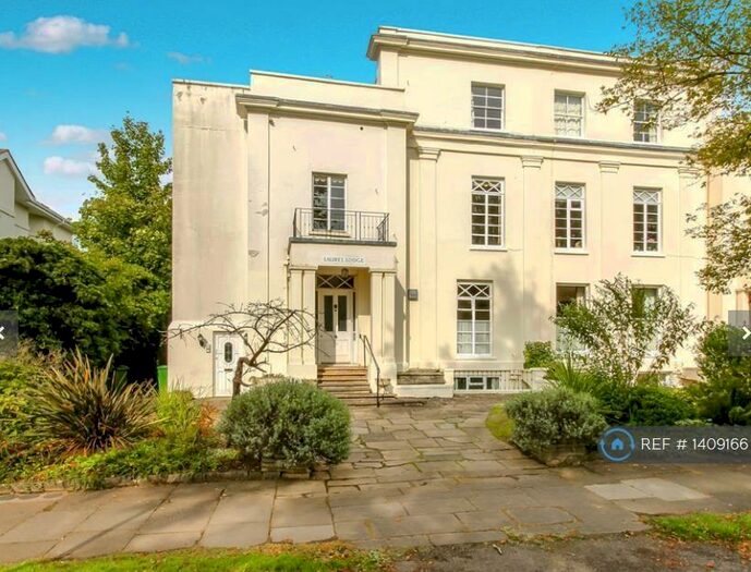 2 Bedroom Flat To Rent In Wellington Square, Cheltenham, GL50