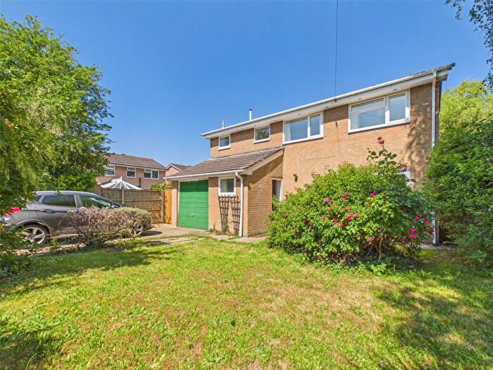 4 Bedroom Detached House For Sale In Pear Tree Close, Bransgore, Christchurch, Dorset, BH23