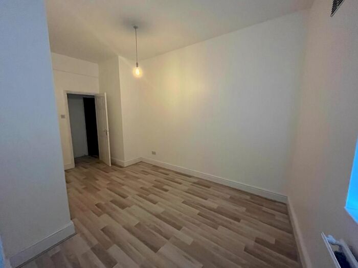 1 Bedroom Flat To Rent In Outram Street, Sutton-In-Ashfield, NG17