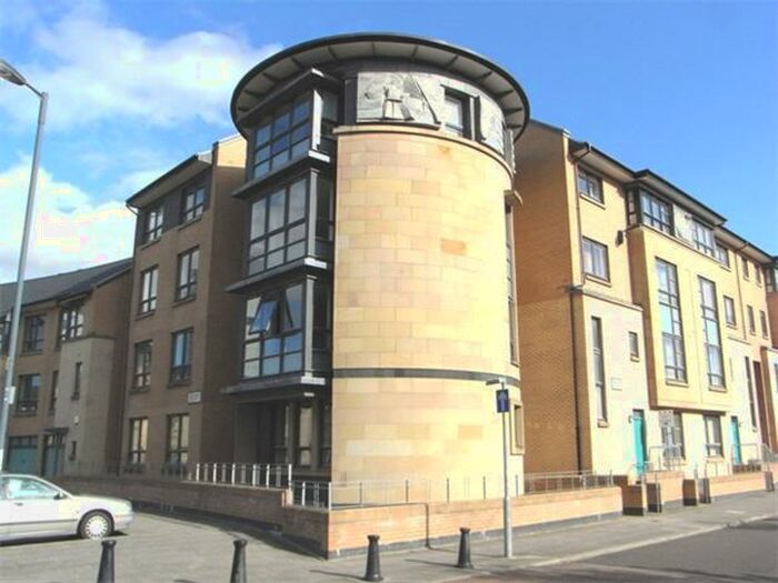 2 Bedroom Apartment To Rent In Naburn Gate, New Gorbals, G5