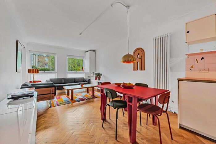 2 Bedroom Flat To Rent In Elia Street, Angel Southside, N1