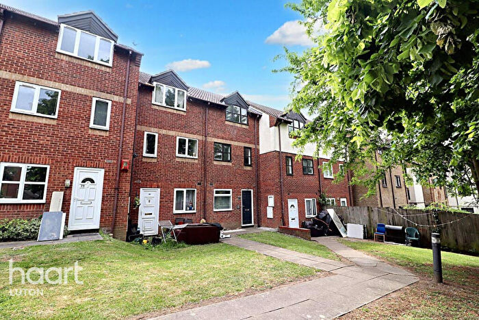 1 Bedroom Maisonette For Sale In The Ridings, Luton, LU3