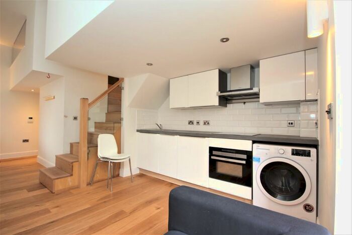 Studio To Rent In Church Hill, London, E17