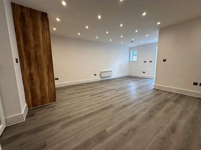 Studio To Rent In Tilbury Town, Tilbury, Essex, RM18