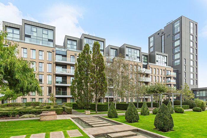 2 Bedroom Flat To Rent In Westbourne Apartments, Central Avenue, SW6