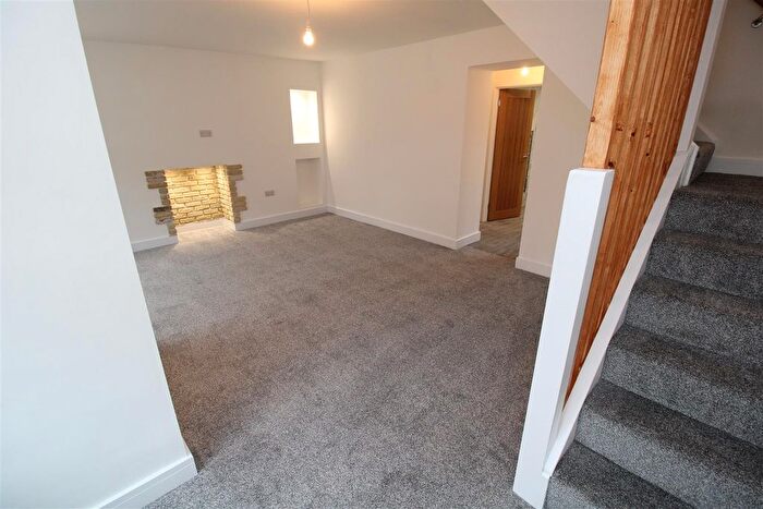 2 Bedroom Semi-Detached House To Rent In Poplar Street Troedyrhiw Merthyr Tydfil, Merthyr Tydfil, CF48