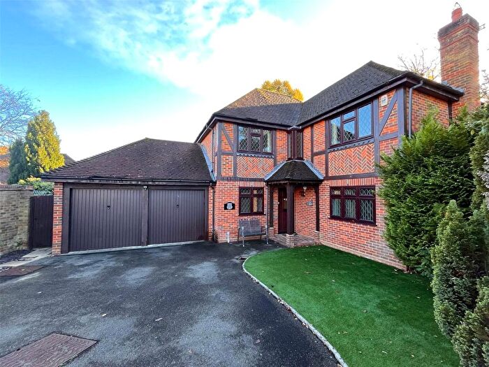 4 Bedroom Detached House For Sale In Heywood Drive, Bagshot, Surrey, GU19