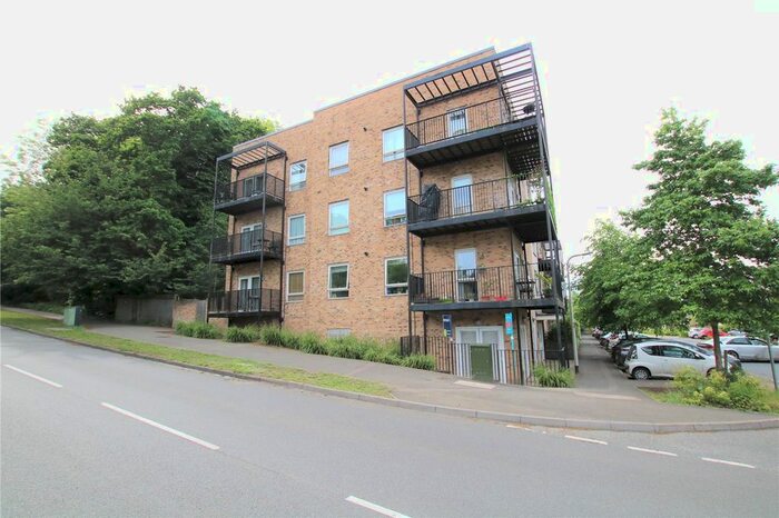 2 Bedroom Flat To Rent In Tay Road, Tilehurst, Reading, Berkshire, RG30